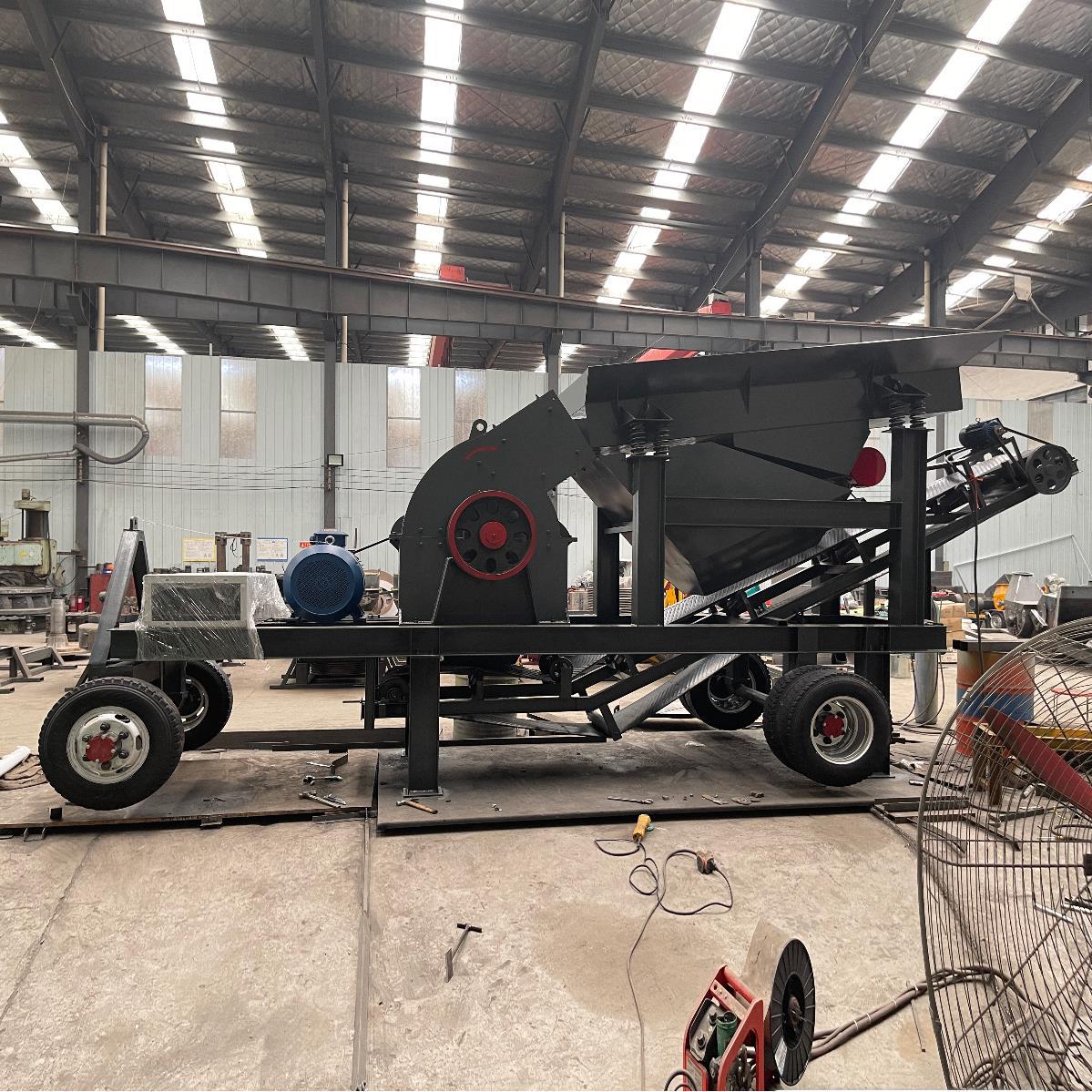 Mobile crushing station